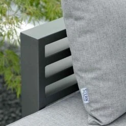 Stern New Holly Gartensofa Aluminium/Textilene Anthrazit/Seidengrau 12 Stern New Holly Gartensofa Aluminium/Textilene Anthrazit/Seidengrau -Garten Leben 1077310 4