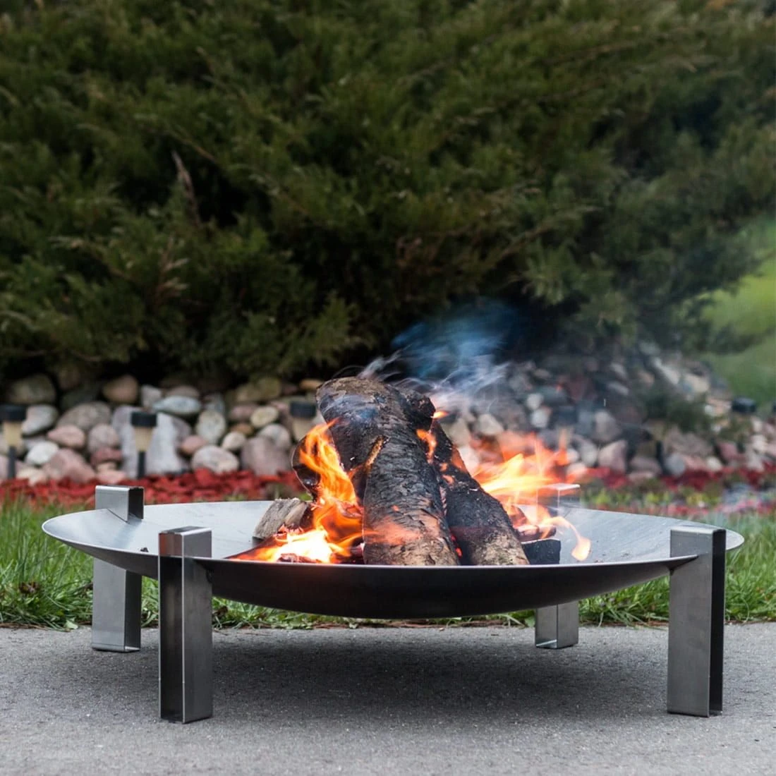 SvenskaV Space Design-Feuerschale Ø80x22cm Rohstahl 6 SvenskaV Space Design-Feuerschale Ø80x22cm Rohstahl – Bild 4
