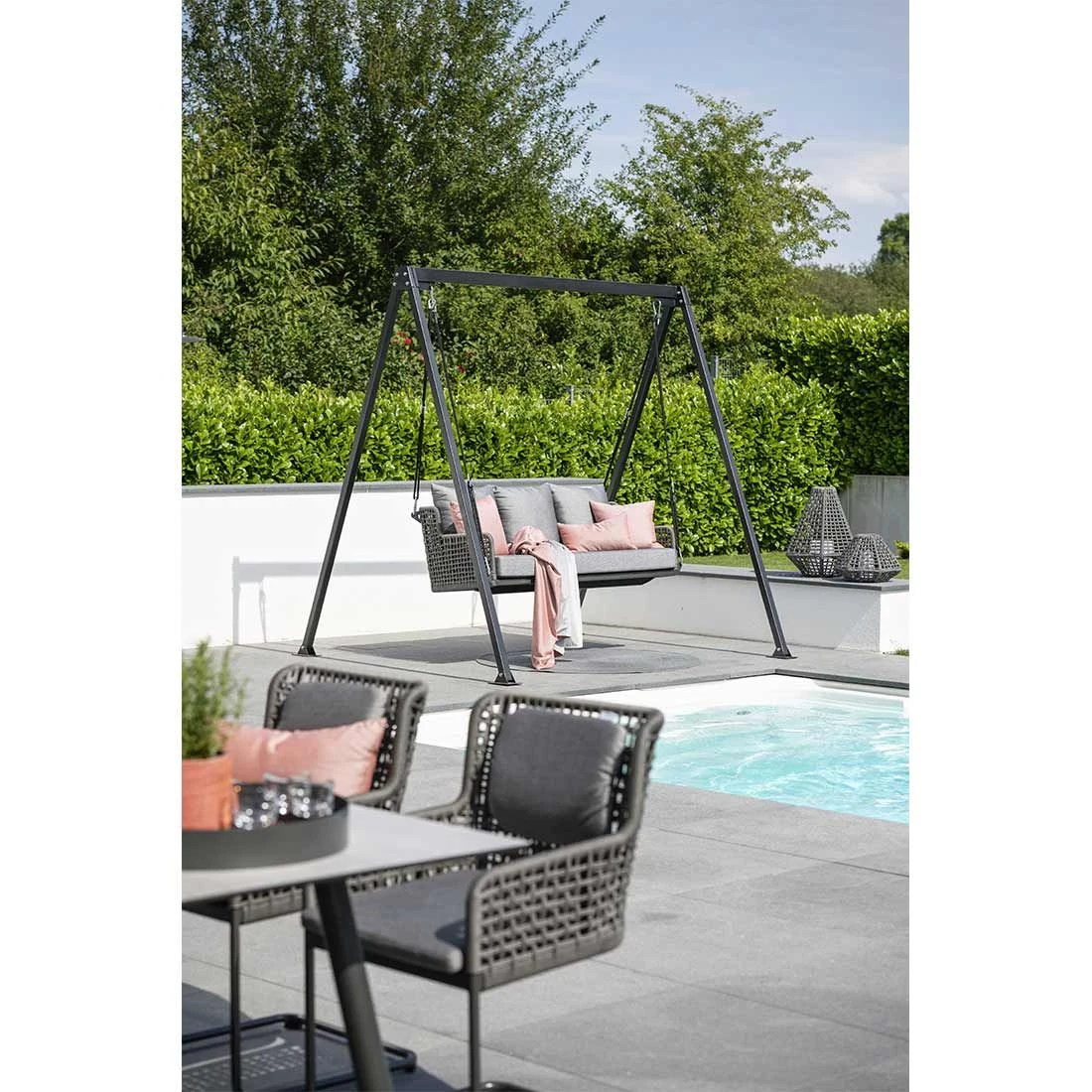Stern Greta Schaukel Aluminium/Rope Inklusive Kissen Anthrazit/Platin/Seidengrau 5 Stern Greta Schaukel Aluminium/Rope Inklusive Kissen Anthrazit/Platin/Seidengrau – Bild 3