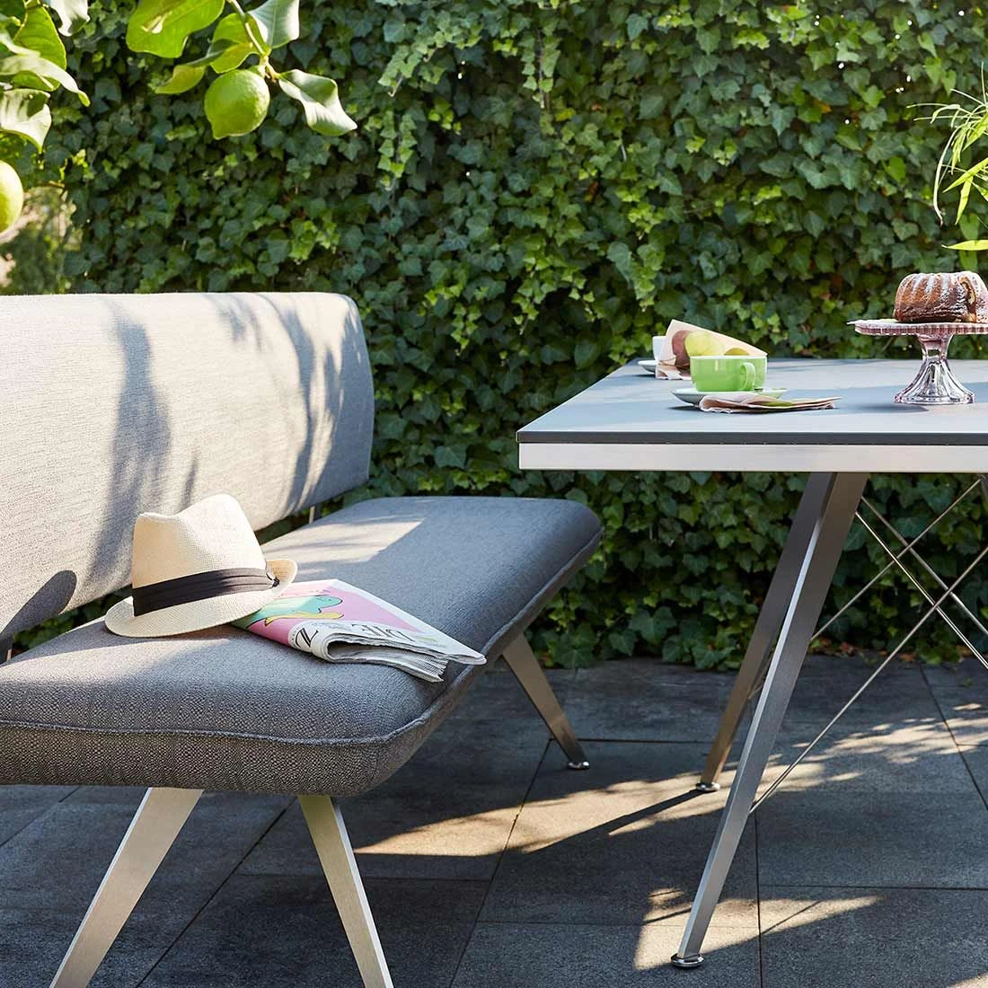 Best Babylon Bravour Gartenbank 150cm Edelstahl/Horizon Silber/Humo 4 Best Babylon Bravour Gartenbank 150cm Edelstahl/Horizon Silber/Humo – Bild 2