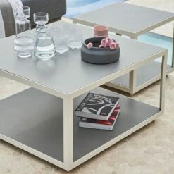 Cane-Line Level Beistelltisch 48x48cm Aluminium/Keramik Weiß/Light Grey -Garten Leben cane line level beistelltisch 48x48cm aluminium keramik 1479965 2