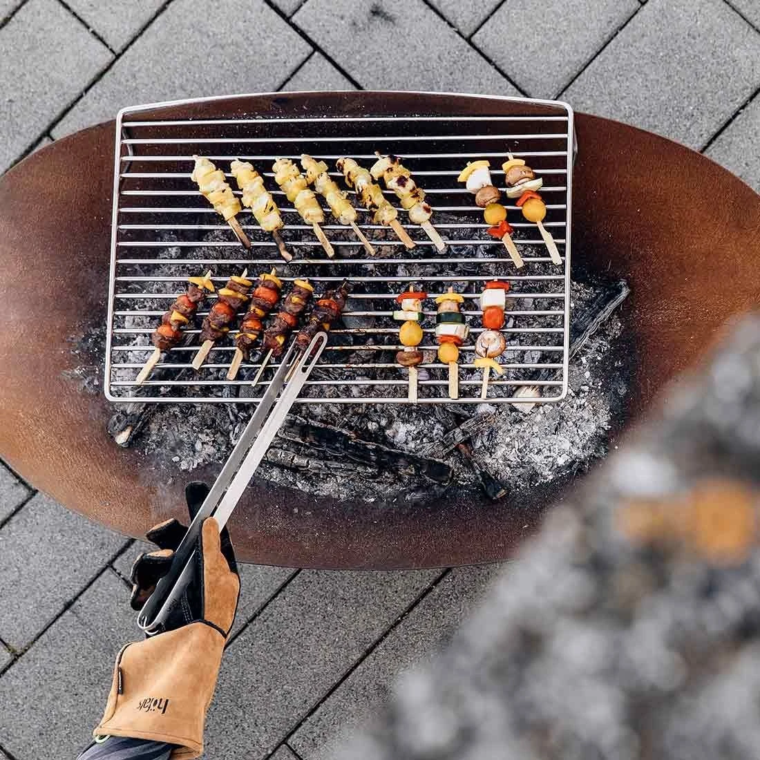 Höfats ELLIPSE Grillrost Edelstahl Silber 5 Höfats ELLIPSE Grillrost Edelstahl Silber – Bild 3