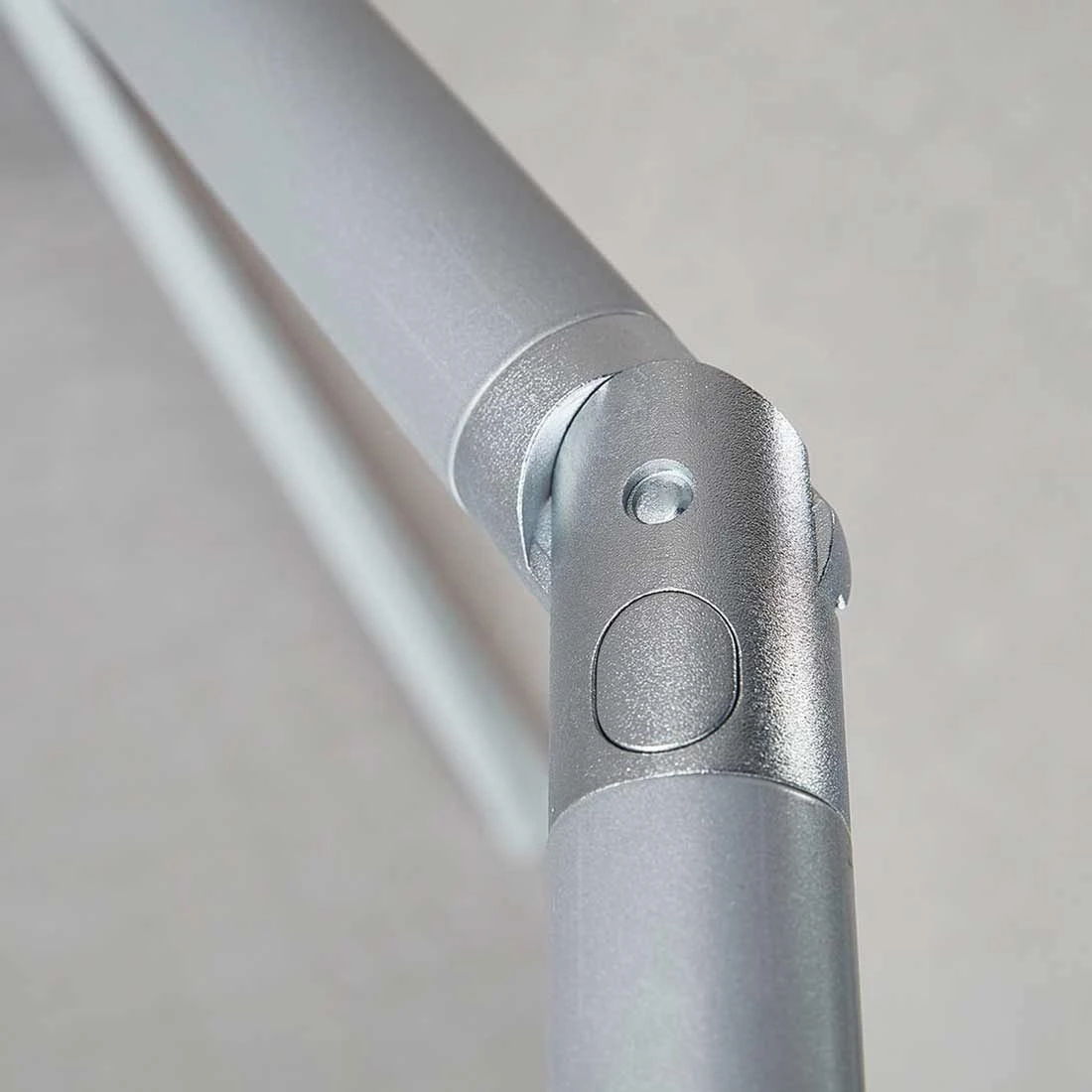 Kettler Easy Push Stockschirm 210x150cm Aluminium/Polyester Silber/Hellgrau Meliert 7 Kettler Easy Push Stockschirm 210x150cm Aluminium/Polyester Silber/Hellgrau Meliert – Bild 5