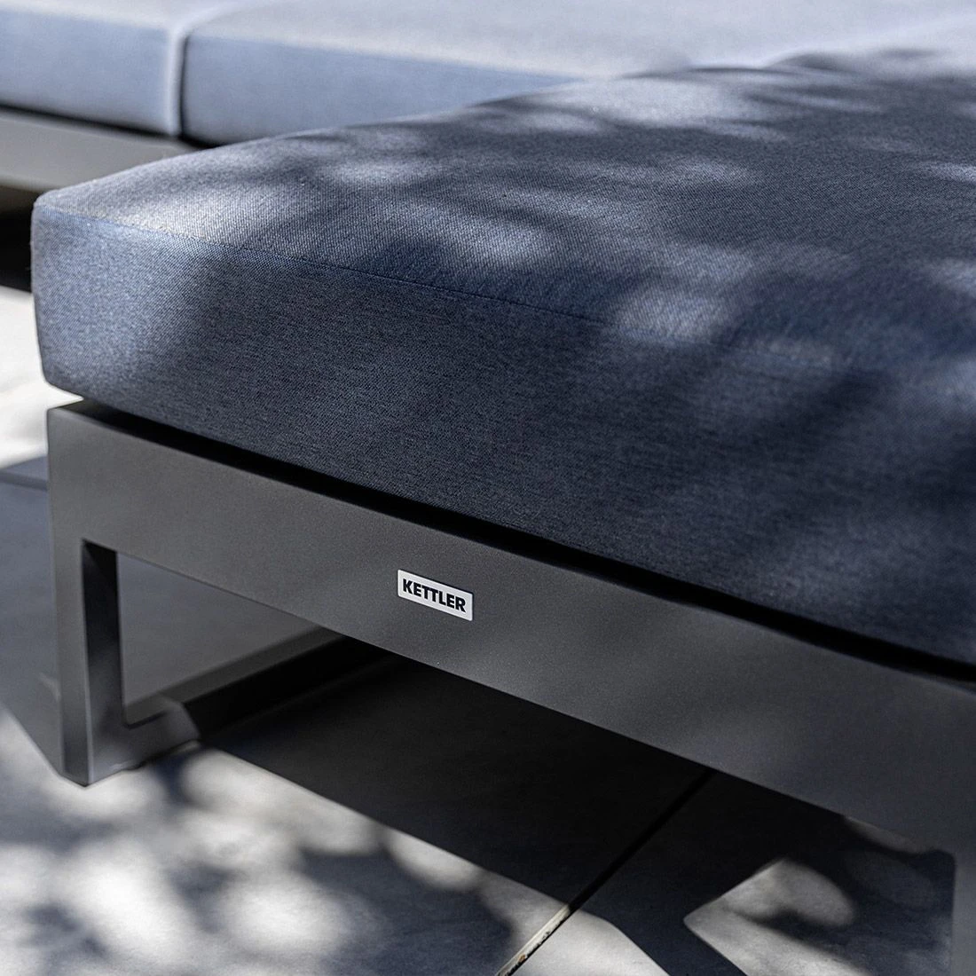 Kettler Ocean Skid Platform Hocker Aluminium/Agora Anthrazit Matt/Brisa 7 Kettler Ocean Skid Platform Hocker Aluminium/Agora Anthrazit Matt/Brisa – Bild 5