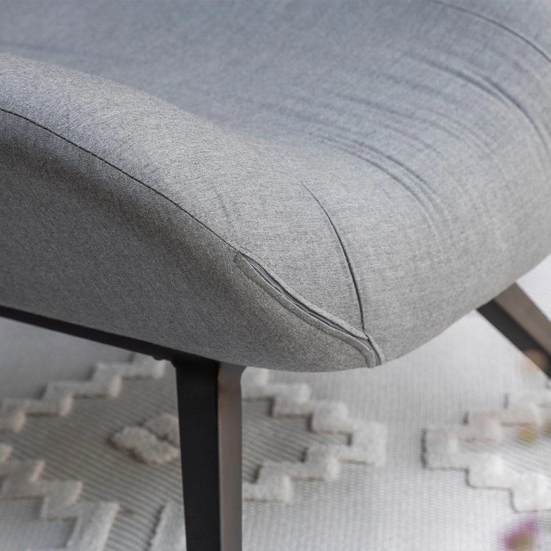 Schöner Wohnen Elin Loungesessel Inkl. Hocker Aluminium/Sunbrella Schwarz/Grau 8 Schöner Wohnen Elin Loungesessel Inkl. Hocker Aluminium/Sunbrella Schwarz/Grau – Bild 6