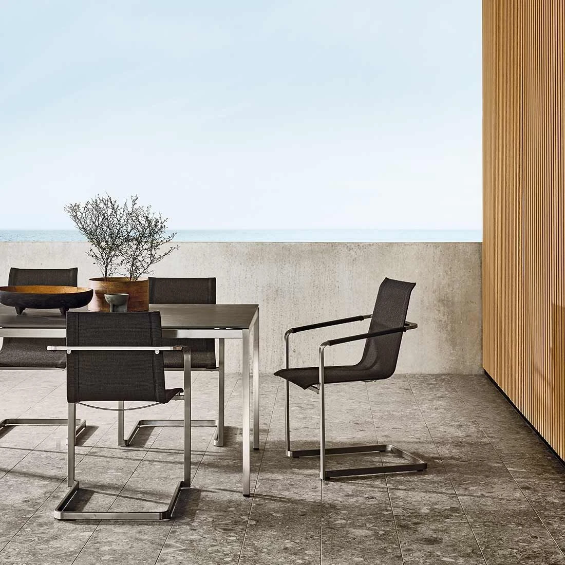 Solpuri Jazz Freischwinger Edelstahl/Textilene Silber/Coal 9 Solpuri Jazz Freischwinger Edelstahl/Textilene Silber/Coal – Bild 7